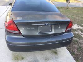 2004 Ford Taurus Sedan