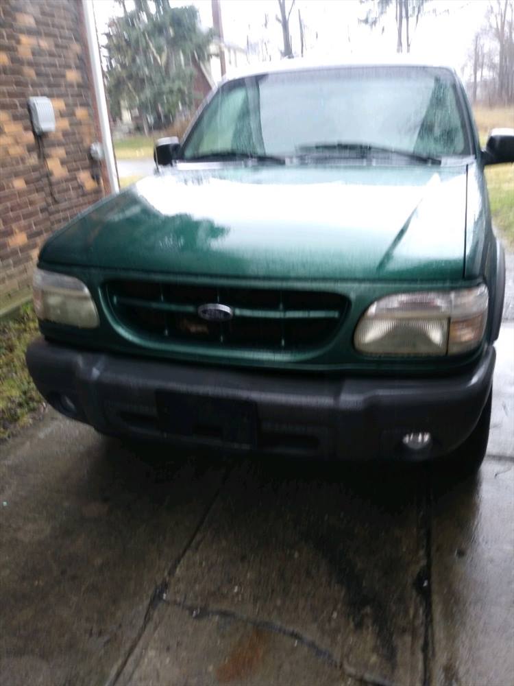 2000 Ford Explorer