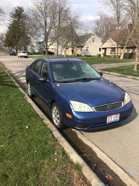 2005 Ford Focus Sedan (4 doors)