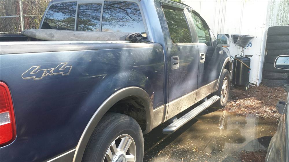 2006 Ford F150 Crew Cab (4 doors)