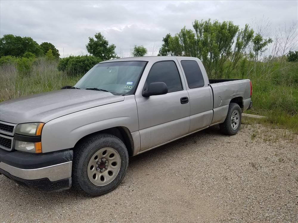 2006 Chevrolet Silverado Extended Cab (4 doors)