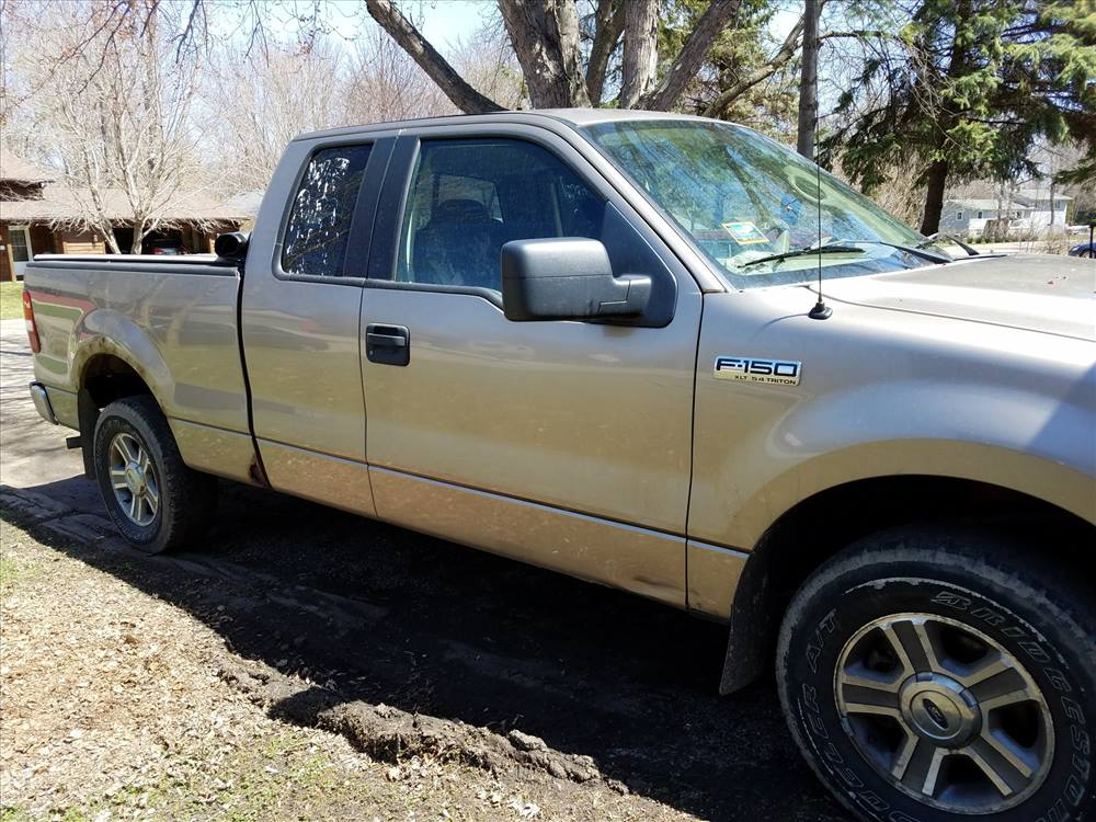 2005 Ford F150 Extended Cab (4 doors)