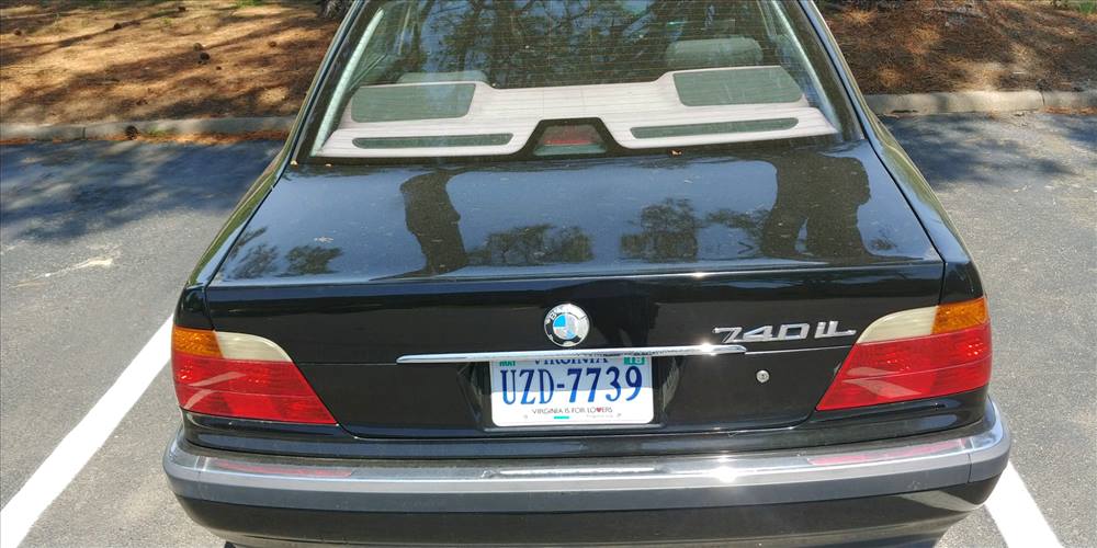 2000 BMW 740