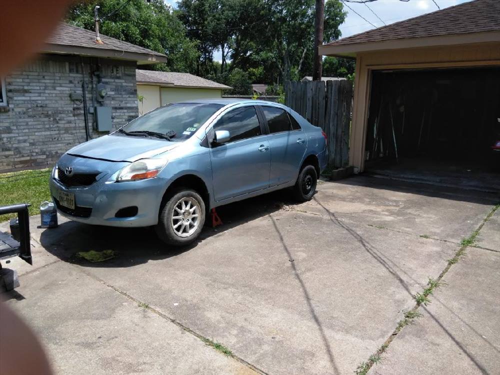 2010 Toyota Yaris Sedan