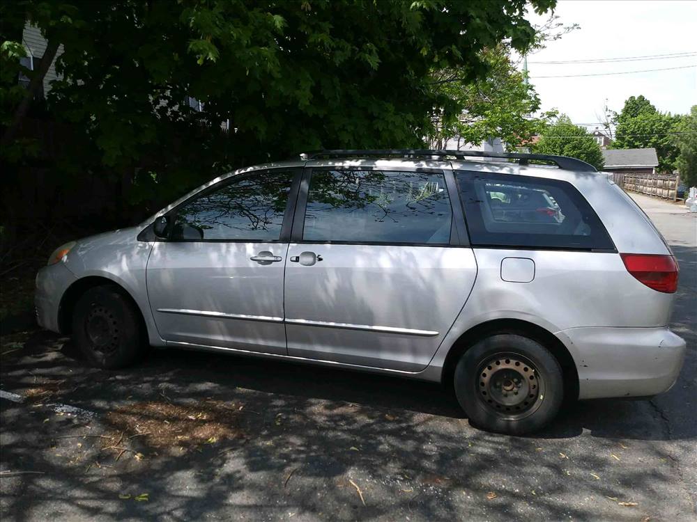 2004 Toyota Sienna