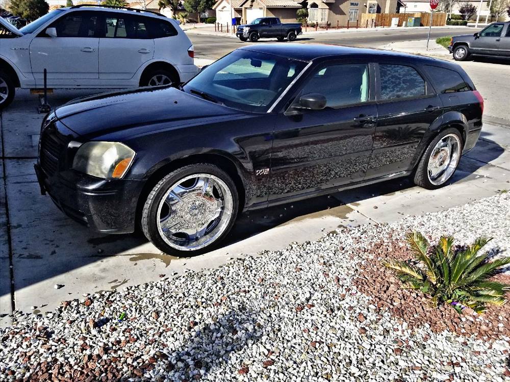 2005 Dodge Magnum