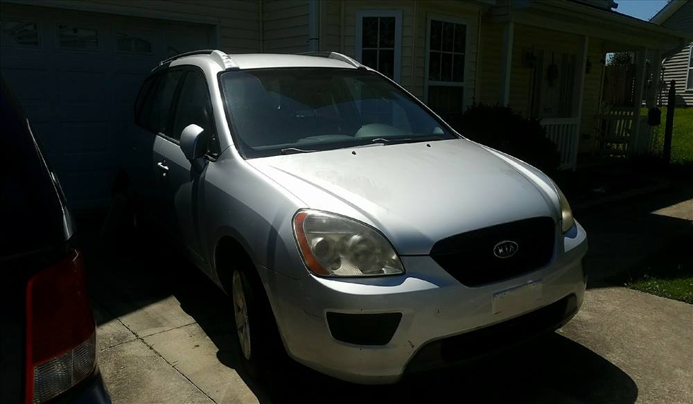 2007 Kia Rondo