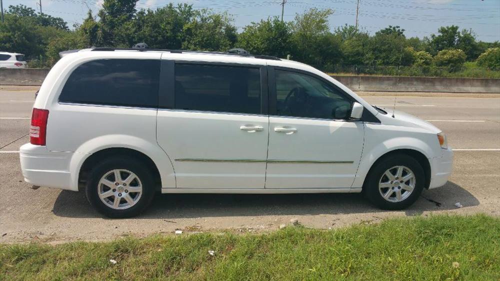 2010 Chrysler Town & Country