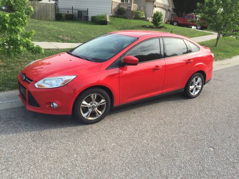 2012 Ford Focus Sedan (4 doors)