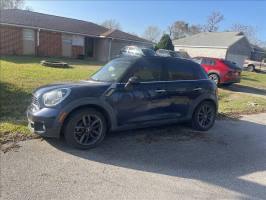 2014 Mini Cooper Wagon (4 doors)