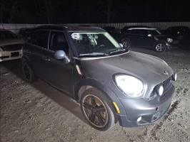 2011 Mini Cooper Wagon (4 doors)