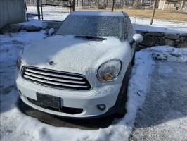 2014 Mini Cooper Wagon (4 doors)