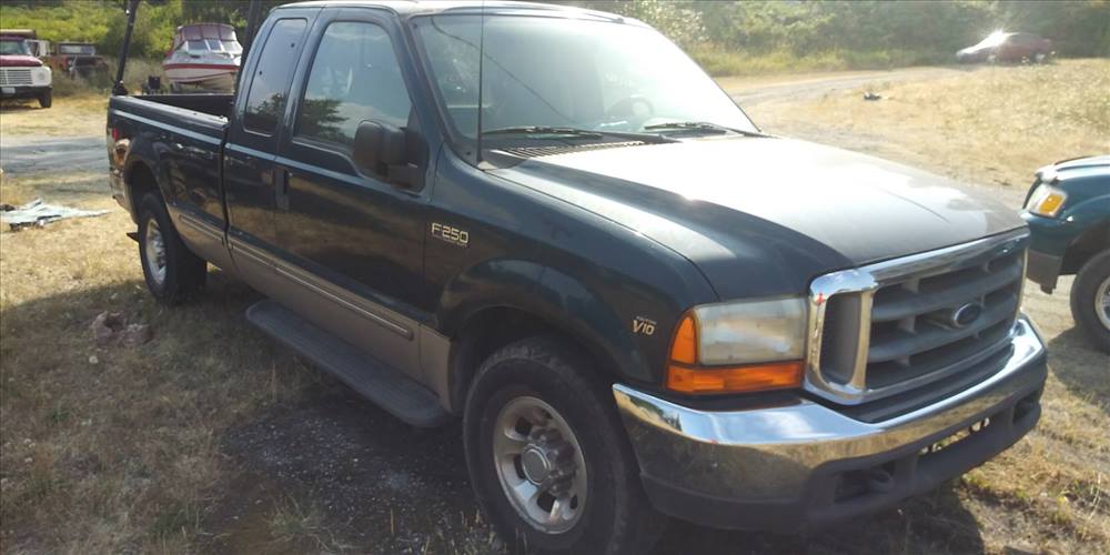 1999 Ford F250 Extended Cab (4 doors)