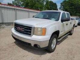 2008 GMC Sierra Crew Cab (4 doors)