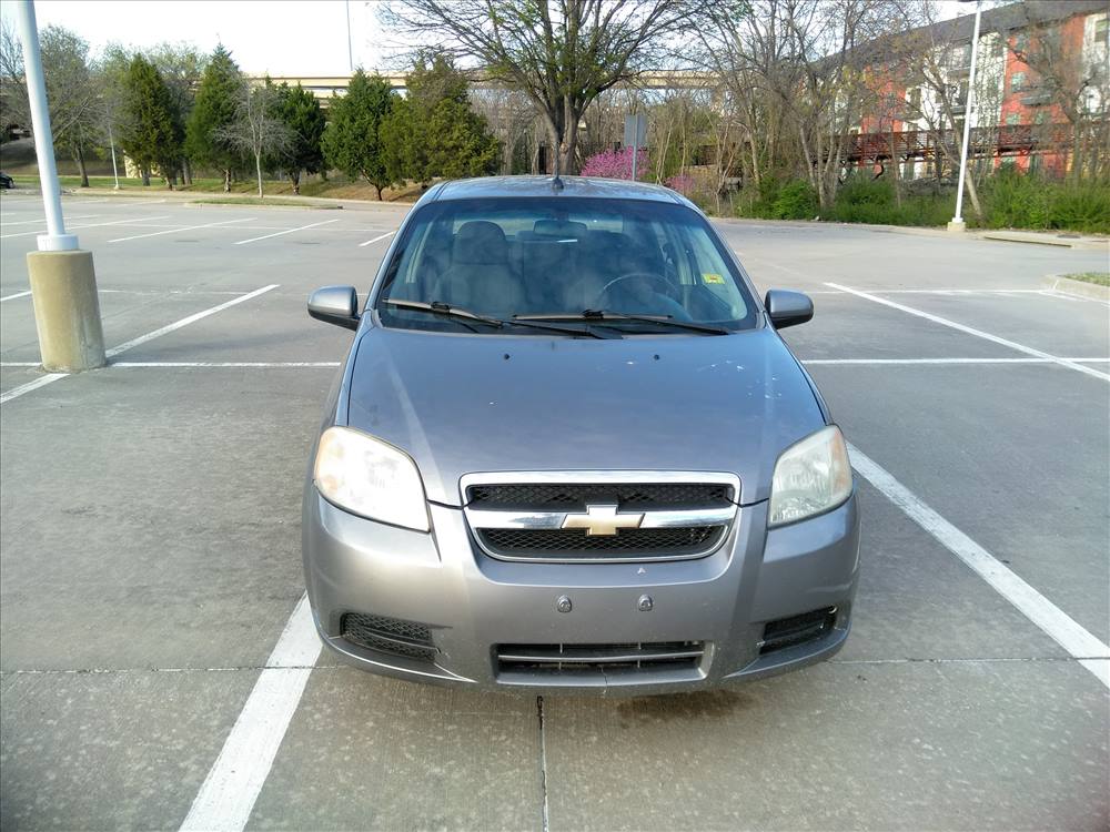 2011 Chevrolet Aveo Sedan (4 doors)