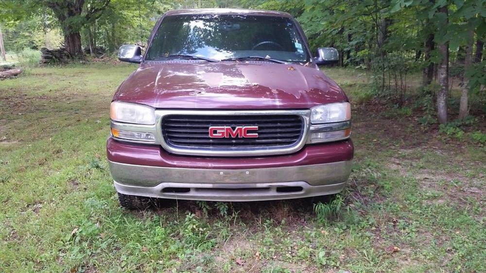 2001 GMC New Sierra Extended Cab (4 doors)