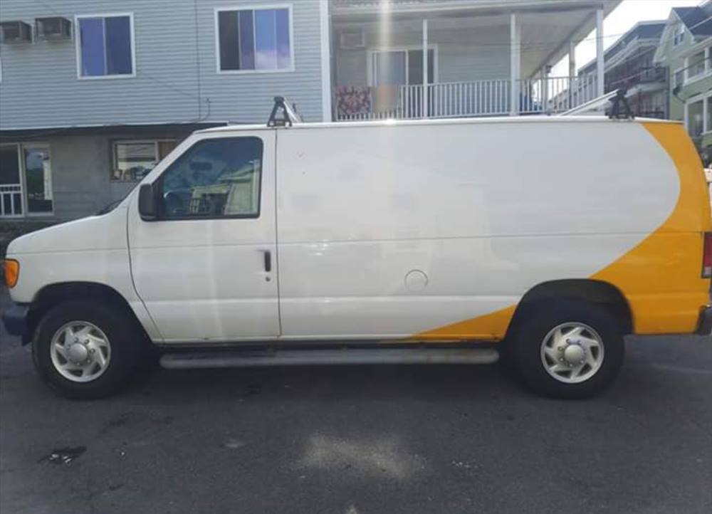 2007 Ford Econoline (3 doors)