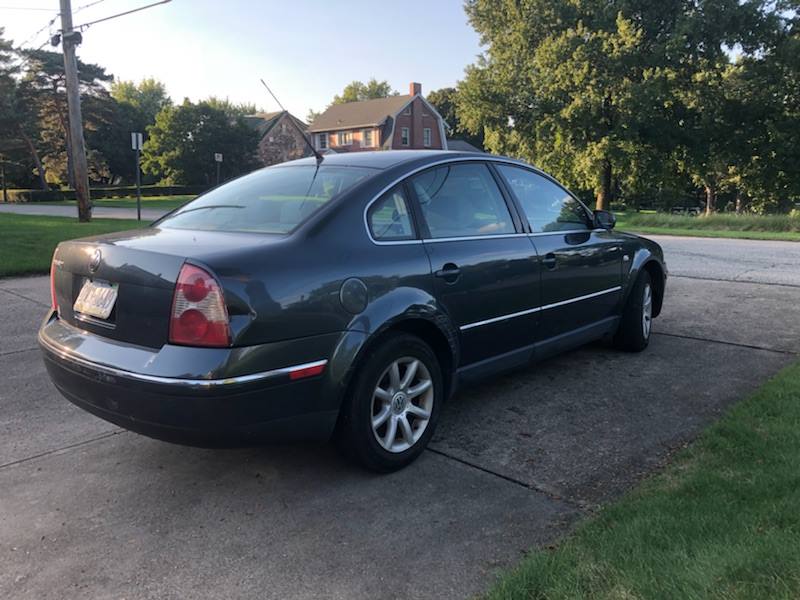 2004 Volkswagen Passat Sedan