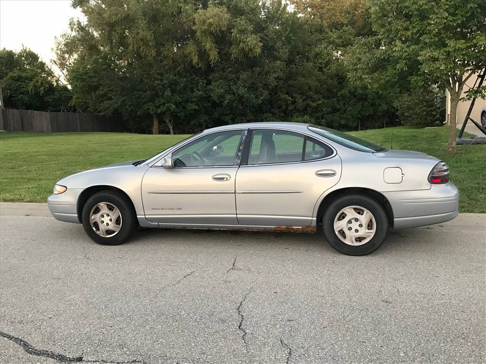 1998 Pontiac Grand Prix Sedan