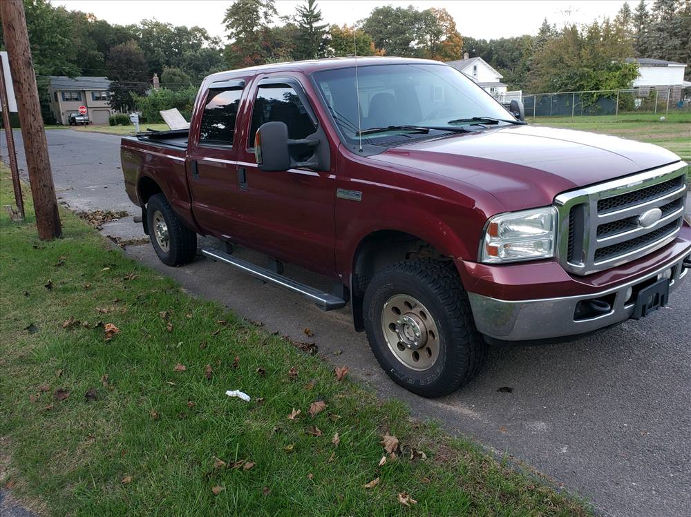 2005 Ford F250 Crew Cab (4 doors)