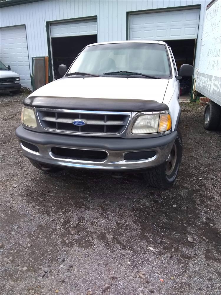 1997 Ford F150 Extended Cab (3 doors)