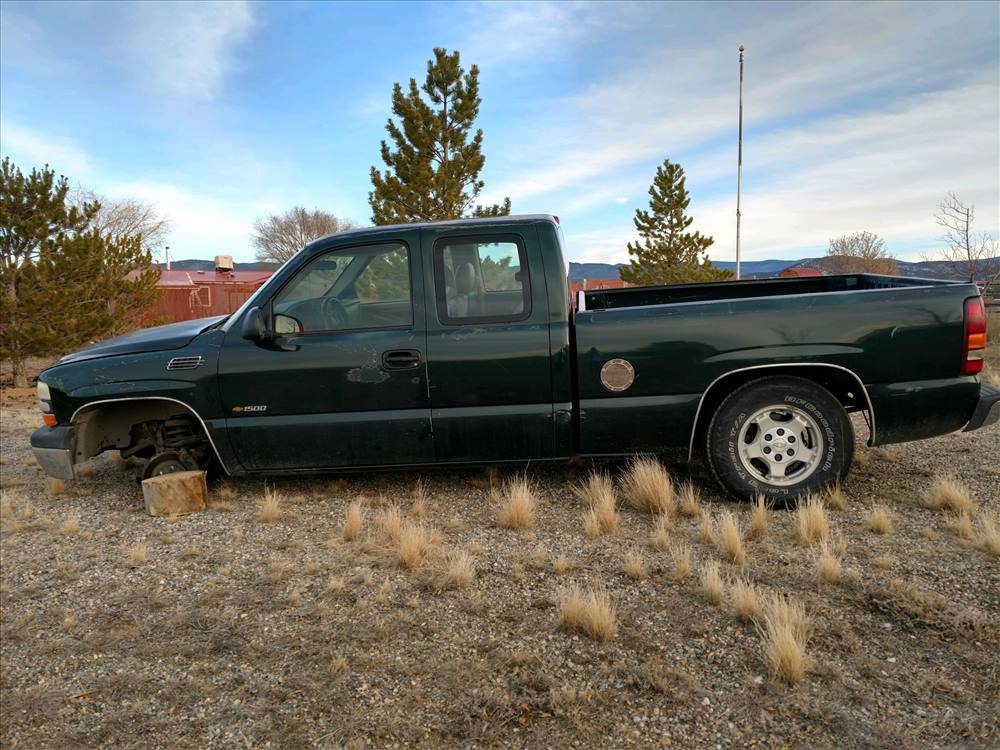 2002 Chevrolet Silverado Extended Cab (4 doors)