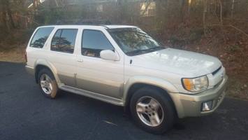 2001 Infiniti QX4