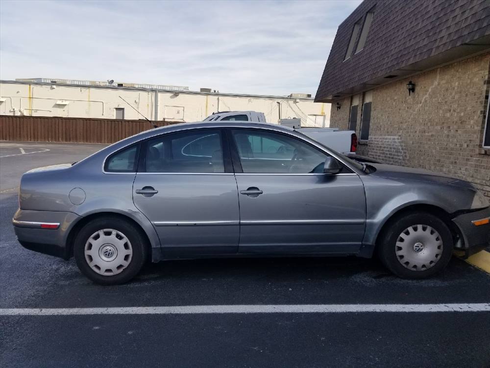 2004 Volkswagen Passat Sedan