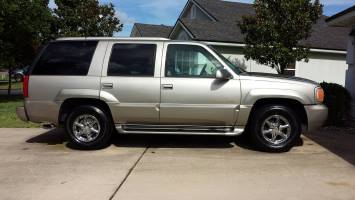 2000 Cadillac Escalade