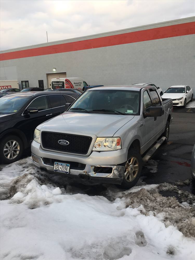 2004 Ford F150 Crew Cab (4 doors)