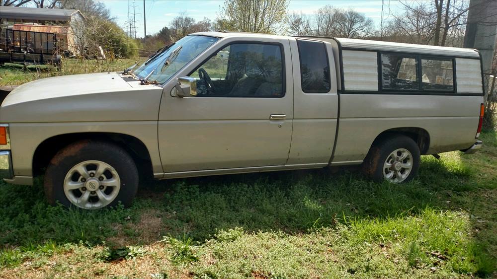 1996 Nissan Truck Extended Cab (2 doors)