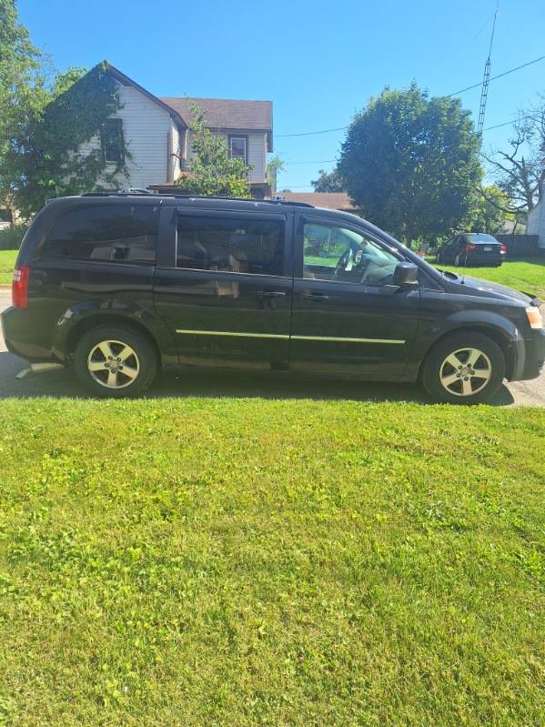 2010 Dodge Grand Caravan Passenger Van