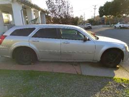 2005 Dodge Magnum