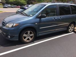 2004 Mazda MPV