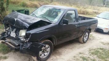 1998 Nissan Frontier Regular Cab (2 doors)