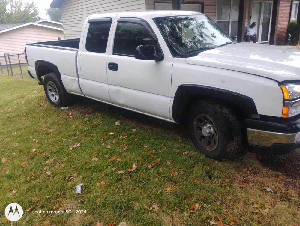 2006 Chevrolet Silverado Extended Cab (4 doors)
