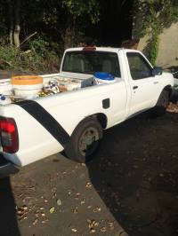 1998 Nissan Frontier Regular Cab (2 doors)