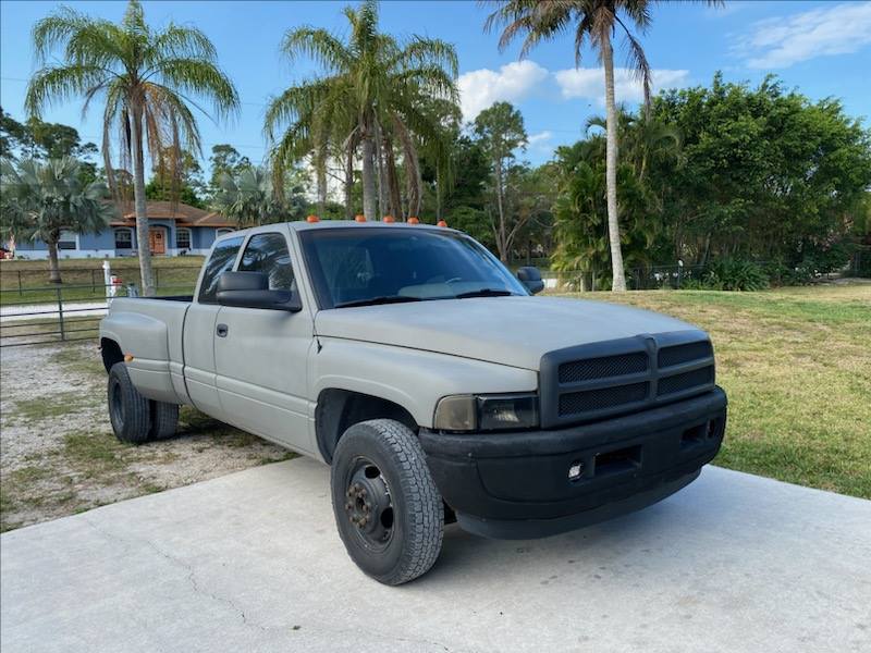 1997 Dodge RAM 3500 Extended Cab (2 doors)